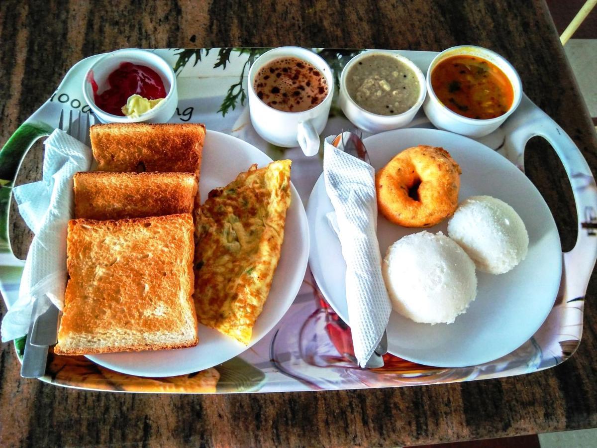Fabexpress The Regalia Inn Lucknow Buitenkant foto