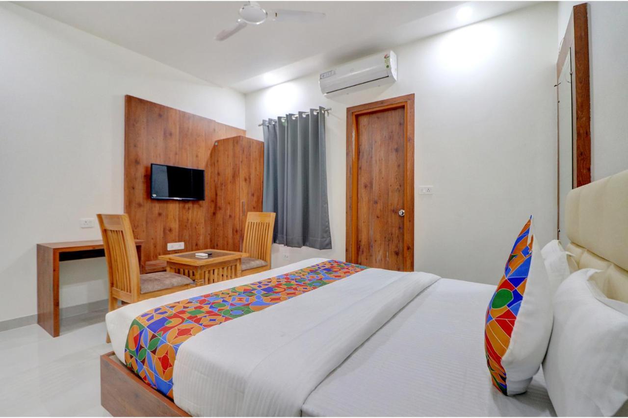 Fabexpress The Regalia Inn Lucknow Buitenkant foto
