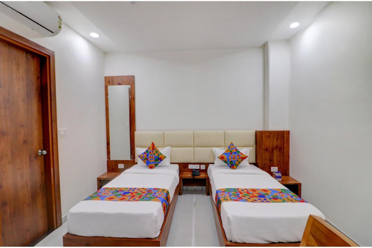 Fabexpress The Regalia Inn Lucknow Buitenkant foto