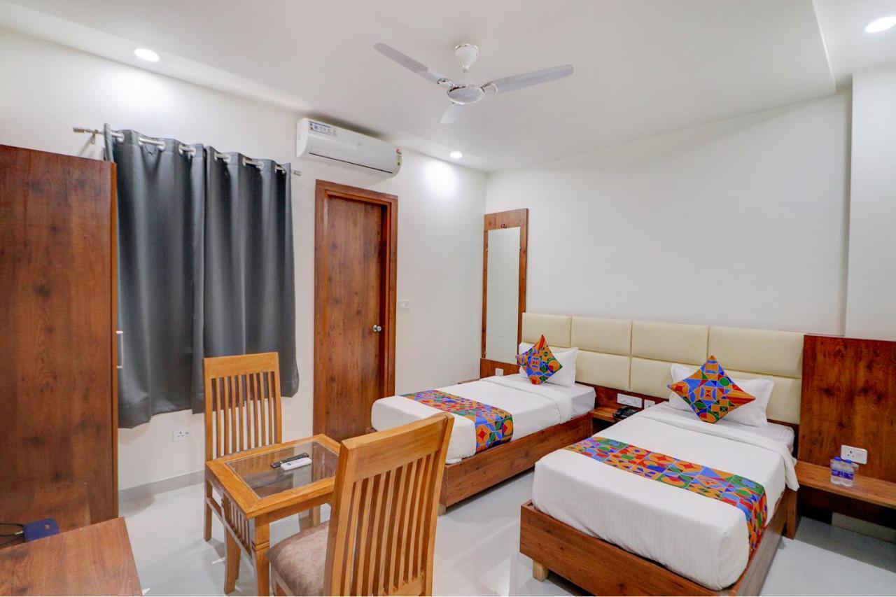 Fabexpress The Regalia Inn Lucknow Buitenkant foto